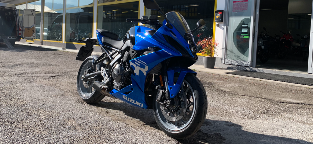 Suzuki GSX-8S (2023)