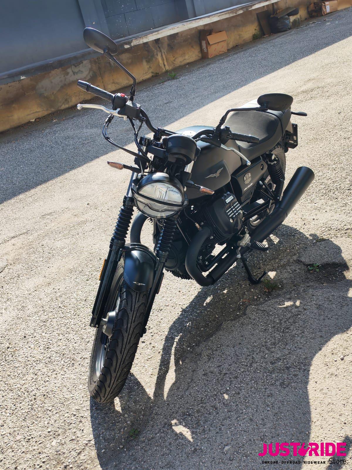 Moto Guzzi V7 Stone (2021 – 24)