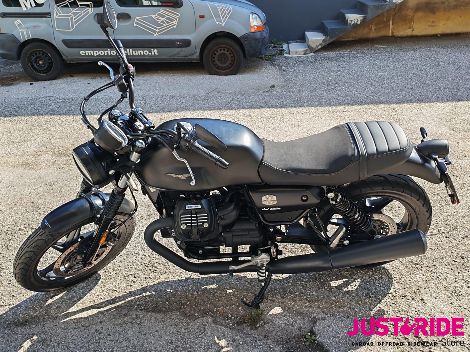 Moto Guzzi V7 Stone (2021 – 24)