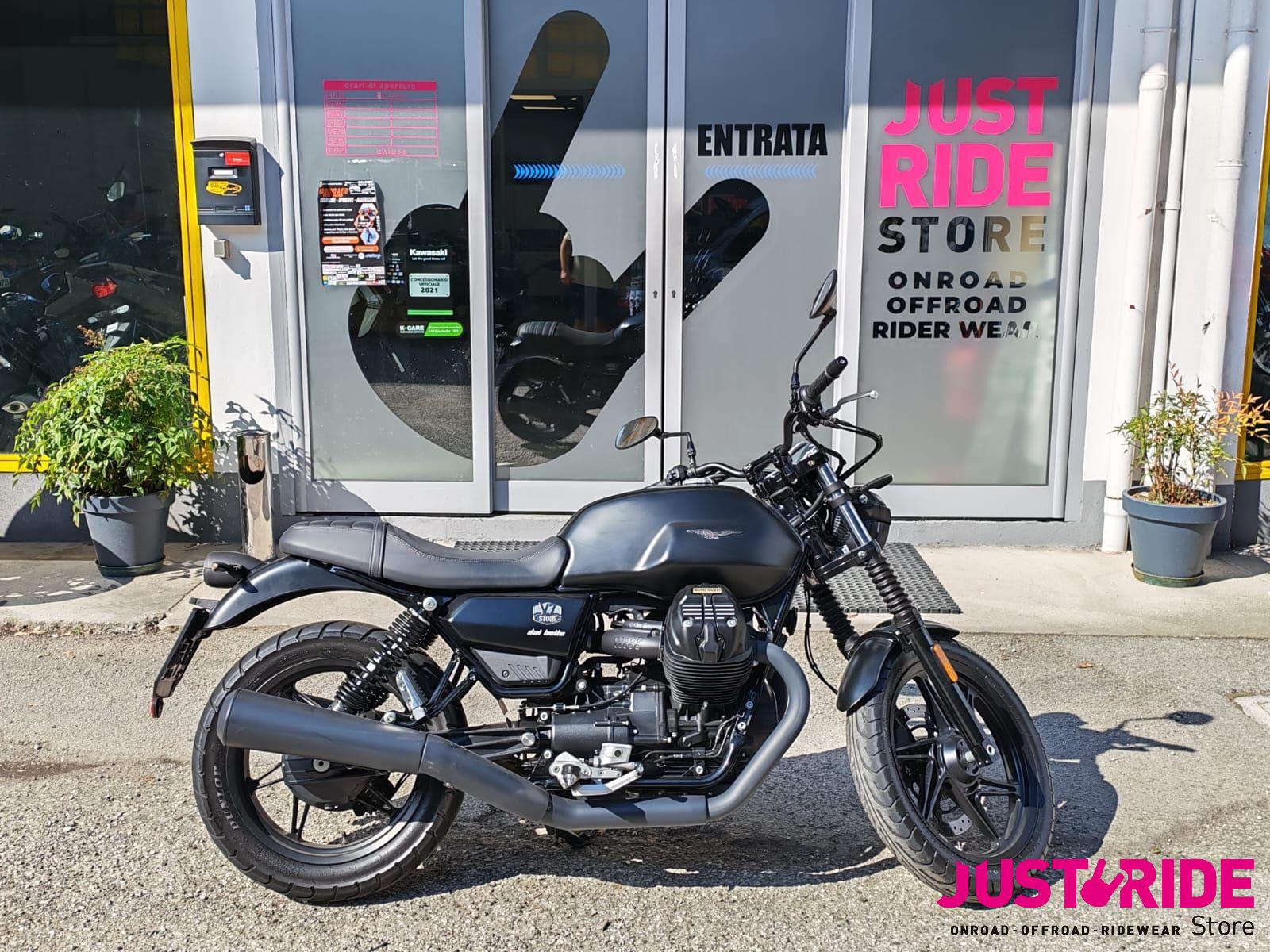 Moto Guzzi V7 Stone (2021 – 24)