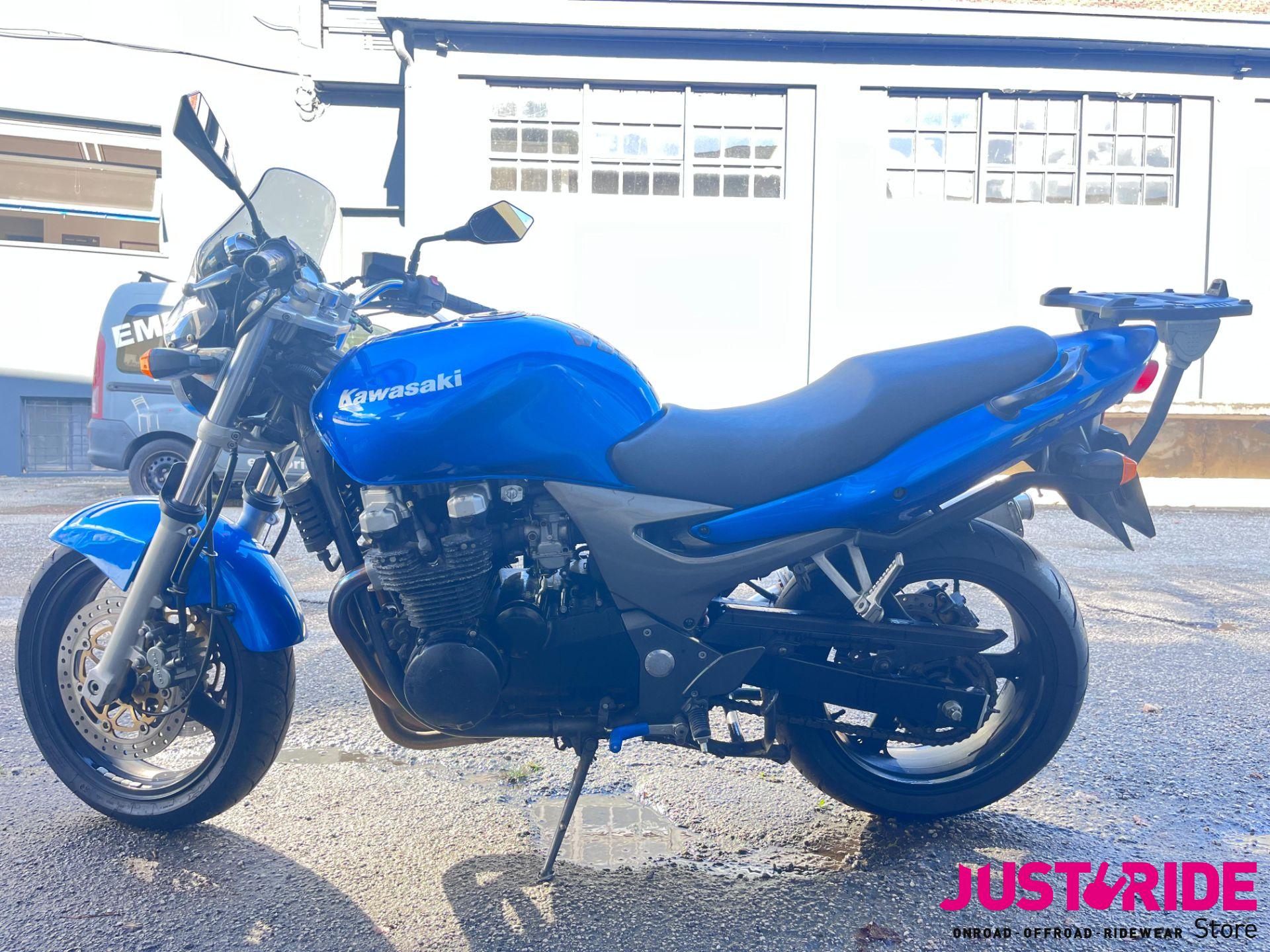 Kawasaki ZR-7 (2001 – 04)
