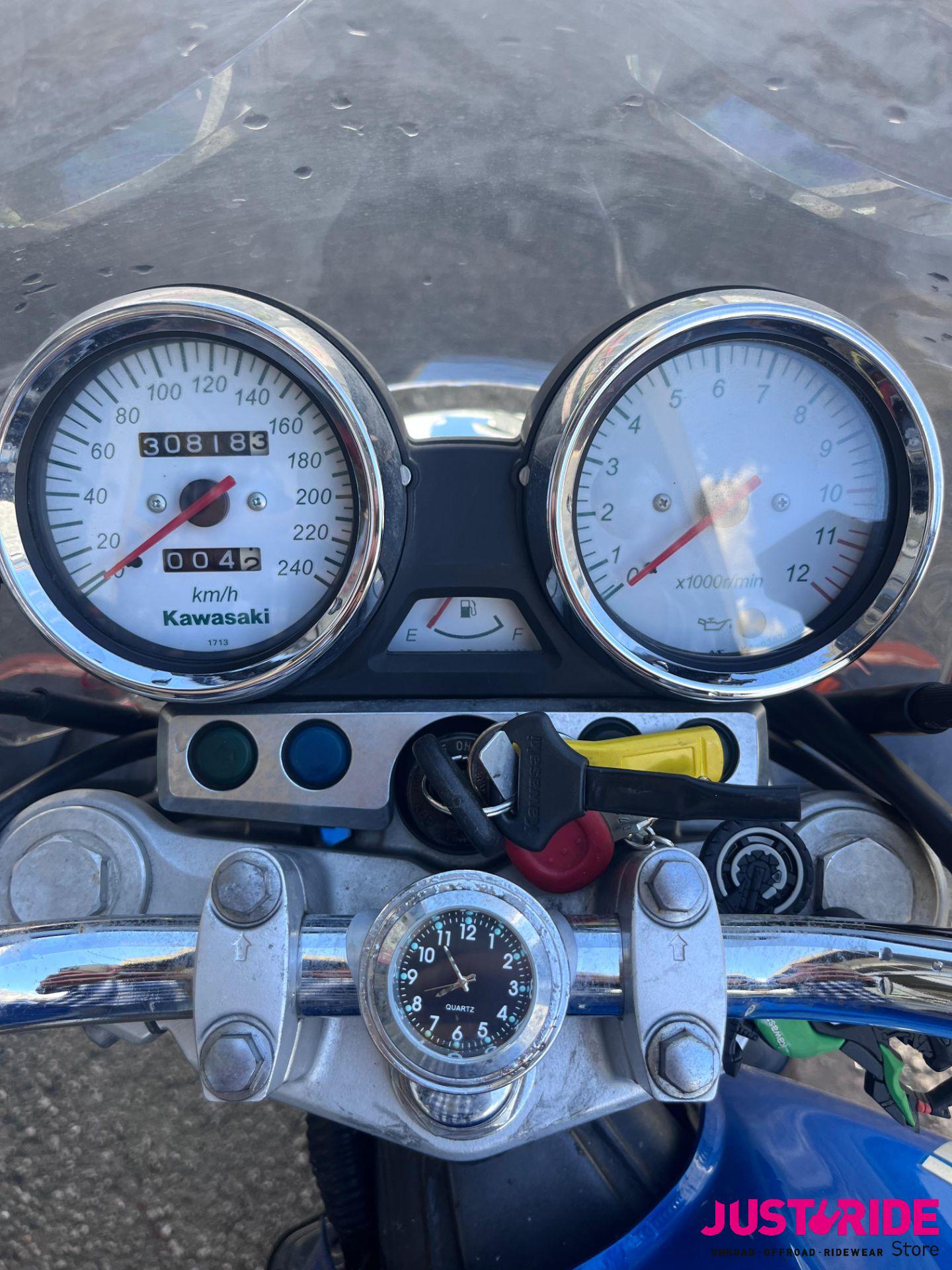 Kawasaki ZR-7 (2001 – 04)