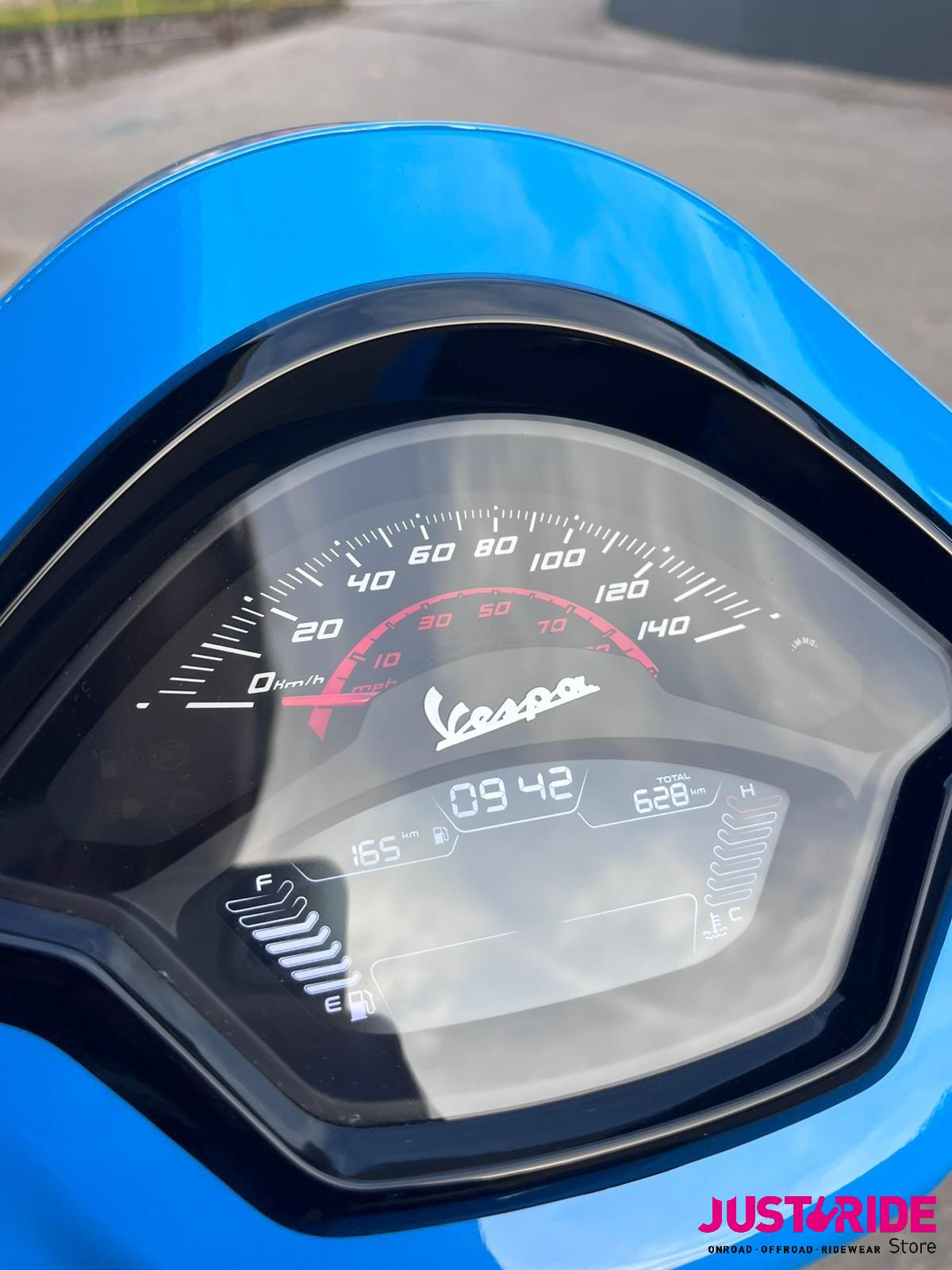 Vespa GTS 125 Super Sport