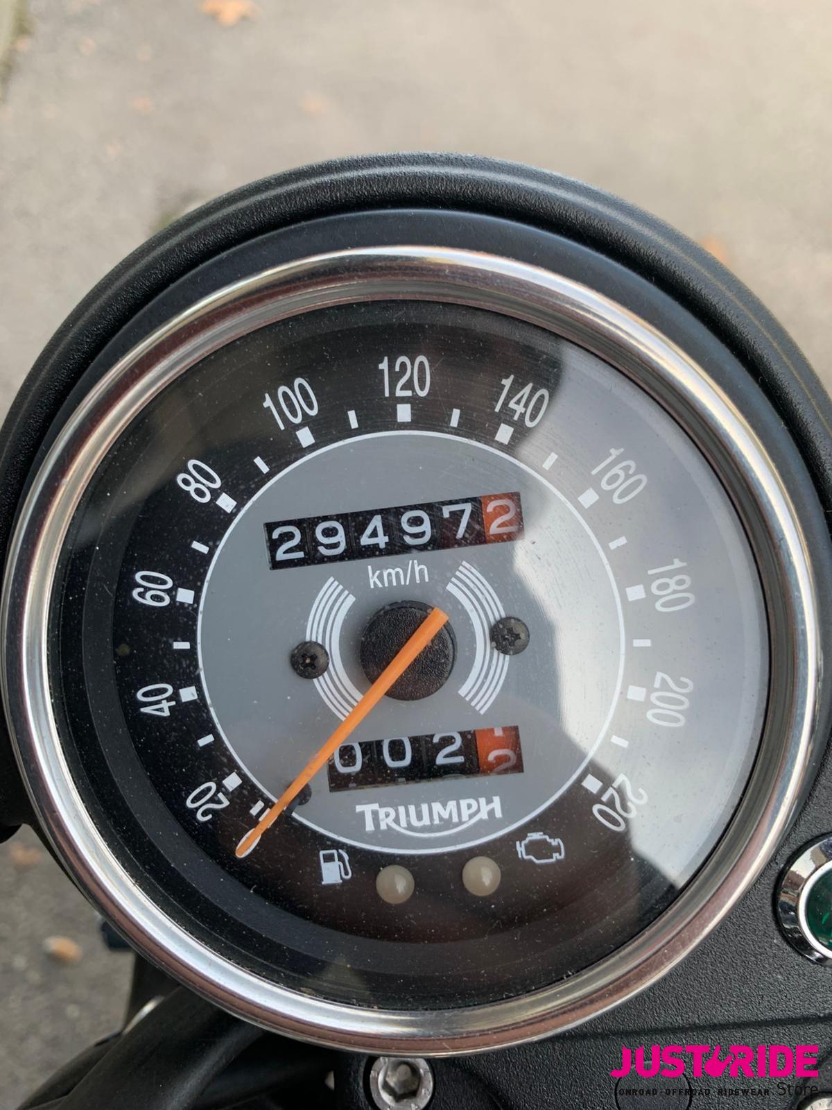 Triumph Bonneville T100