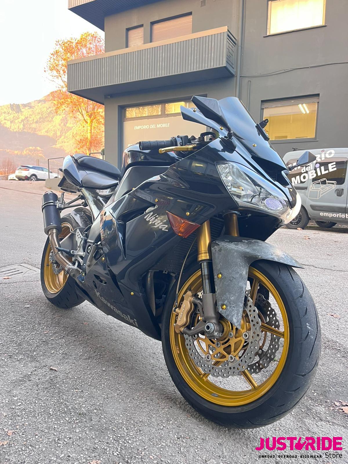 Kawasaki Ninja 1000 ZX-10R (2004 – 05)