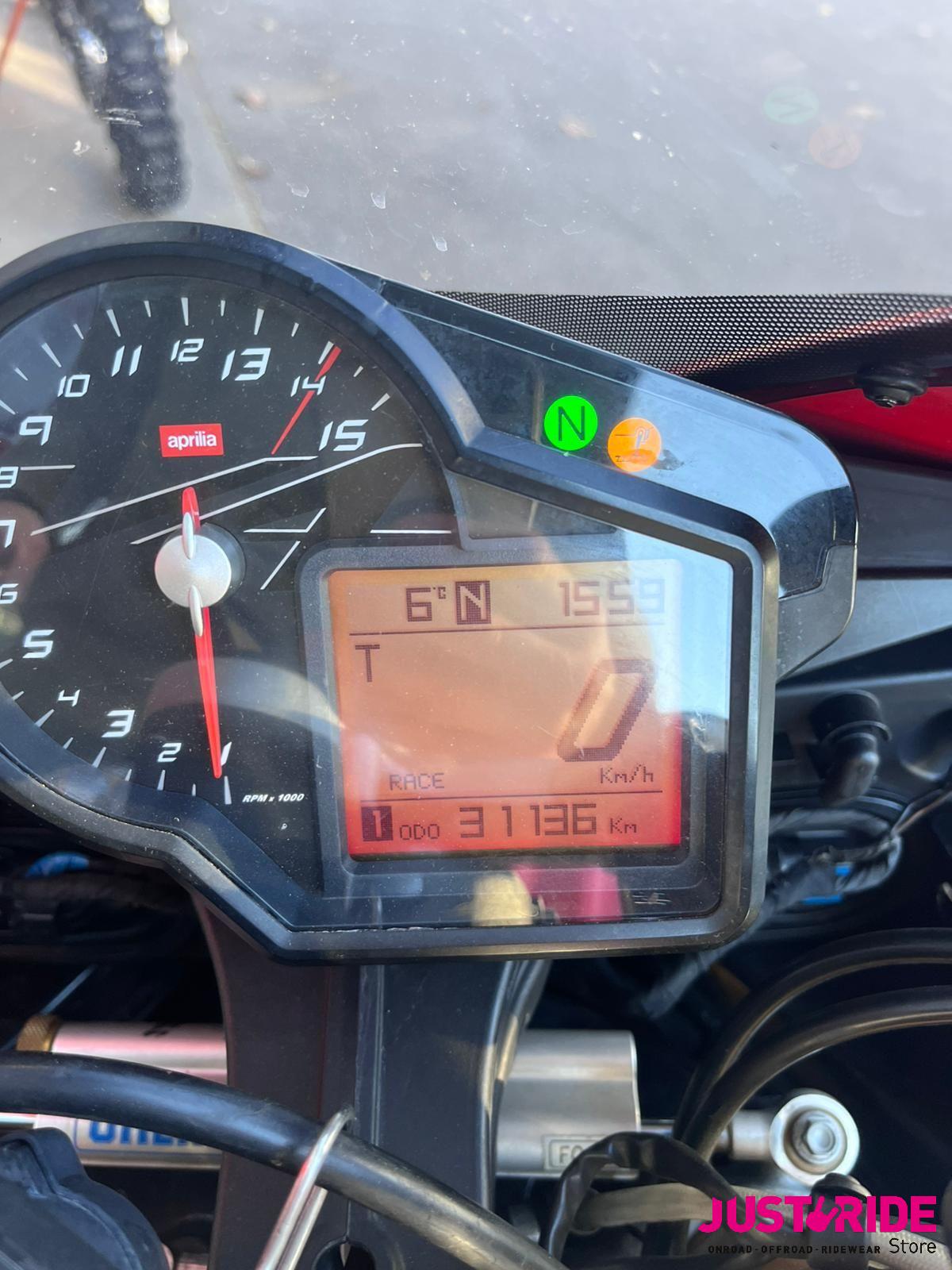 Aprilia RSV4 Factory