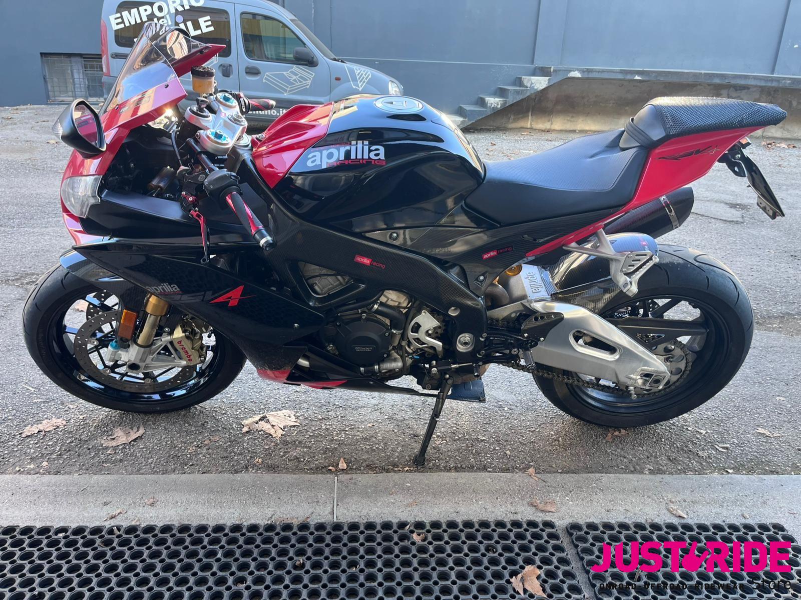 Aprilia RSV4 Factory