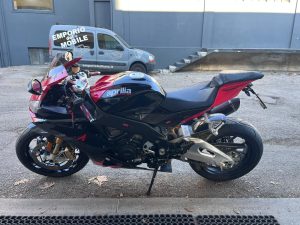 Aprilia RSV4 Factory