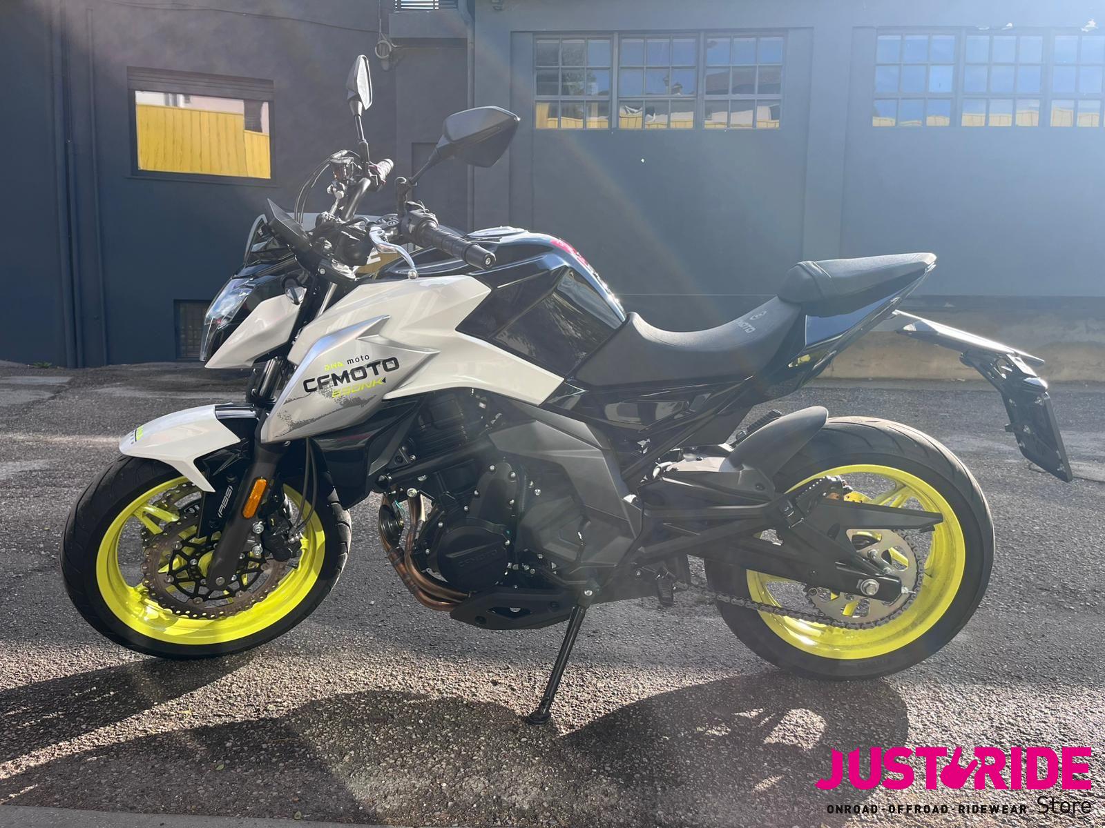 CFMOTO 650NK