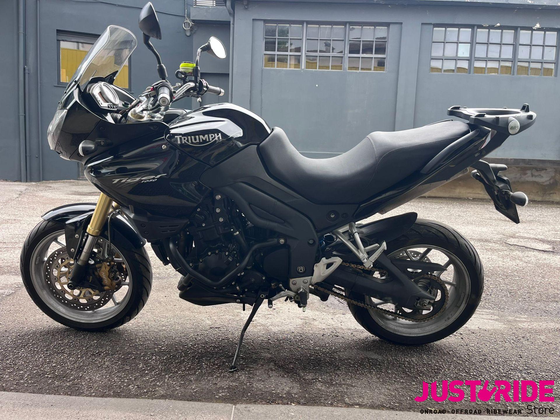 Triumph Tiger 1050