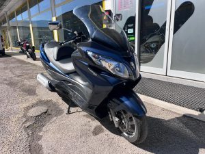 Suzuki Burgman AN 400