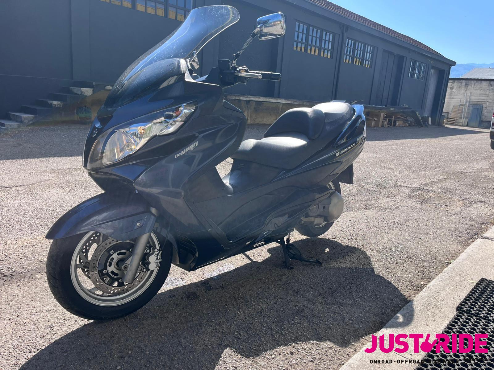 Suzuki Burgman AN 400