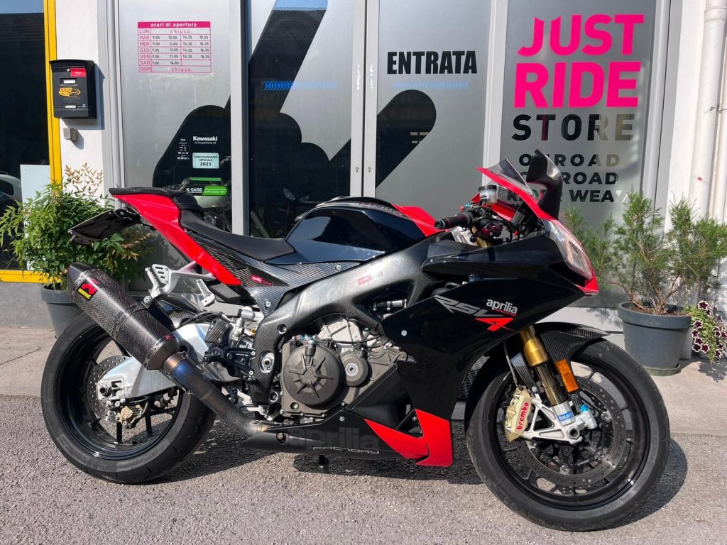 Aprilia RSV4 Factory